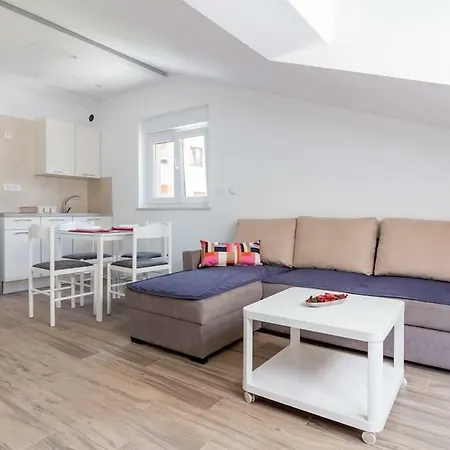 Apartment House Premantura